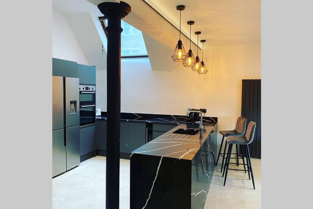 Luxury Royal Mile Boutique 2Bedroom Apartment Edimburgo Exterior foto