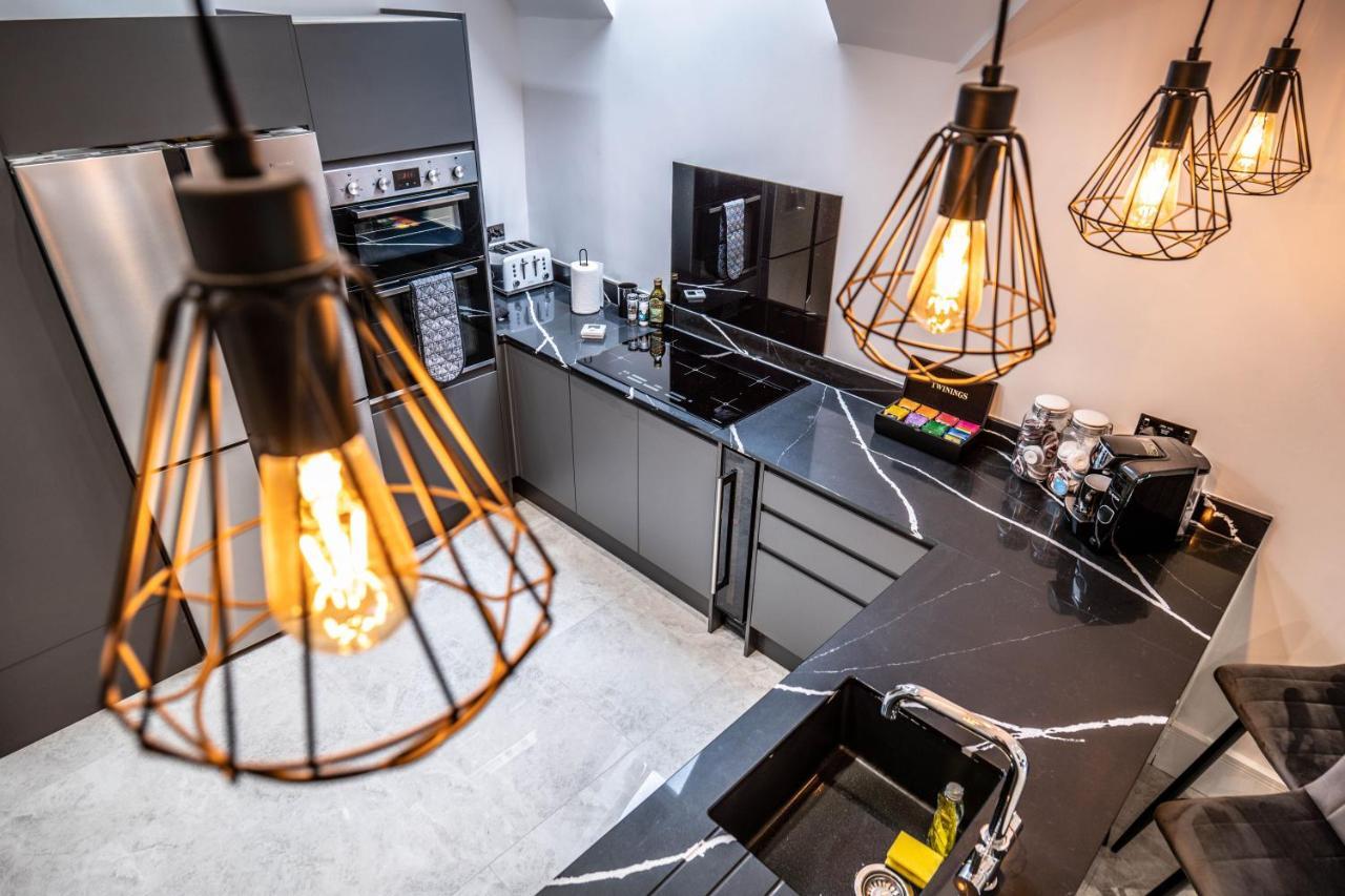 Luxury Royal Mile Boutique 2Bedroom Apartment Edimburgo Exterior foto