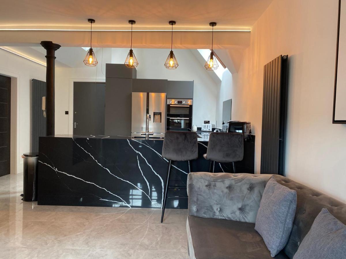 Luxury Royal Mile Boutique 2Bedroom Apartment Edimburgo Exterior foto